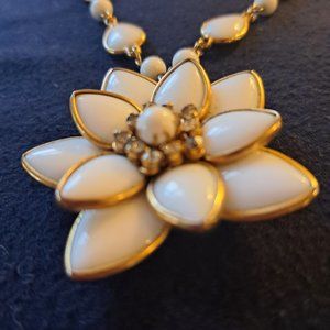 Vintage Germany dimensional milk glass & crystals 15 inch necklace ex. cond.